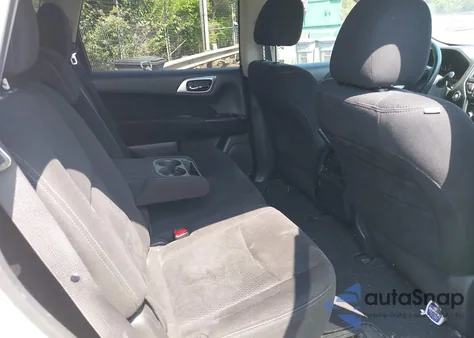 2013 Nissan Pathfinder Sv z USA, uszkodzony, nr VIN 5N1AR2MM0DC674345